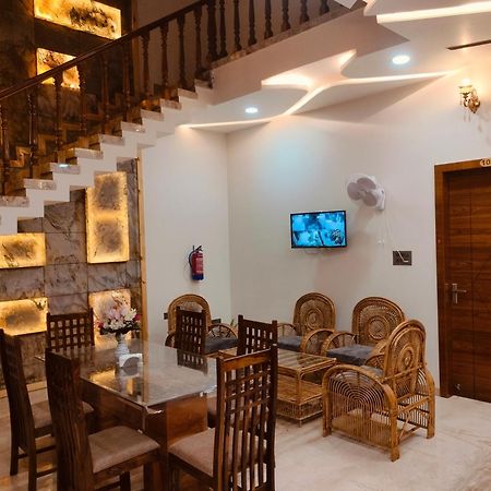 Amritam Palace A Luxury Ac Home Stay Ringas Kültér fotó