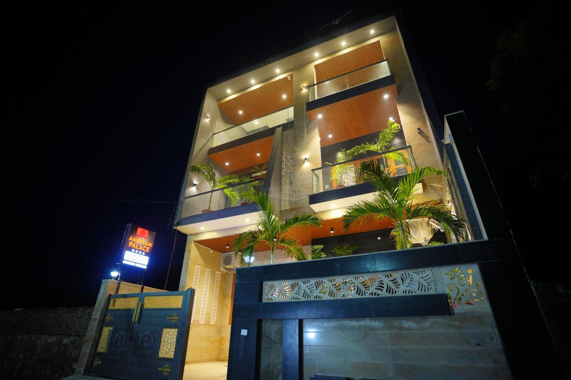 Amritam Palace A Luxury Ac Home Stay Ringas Kültér fotó