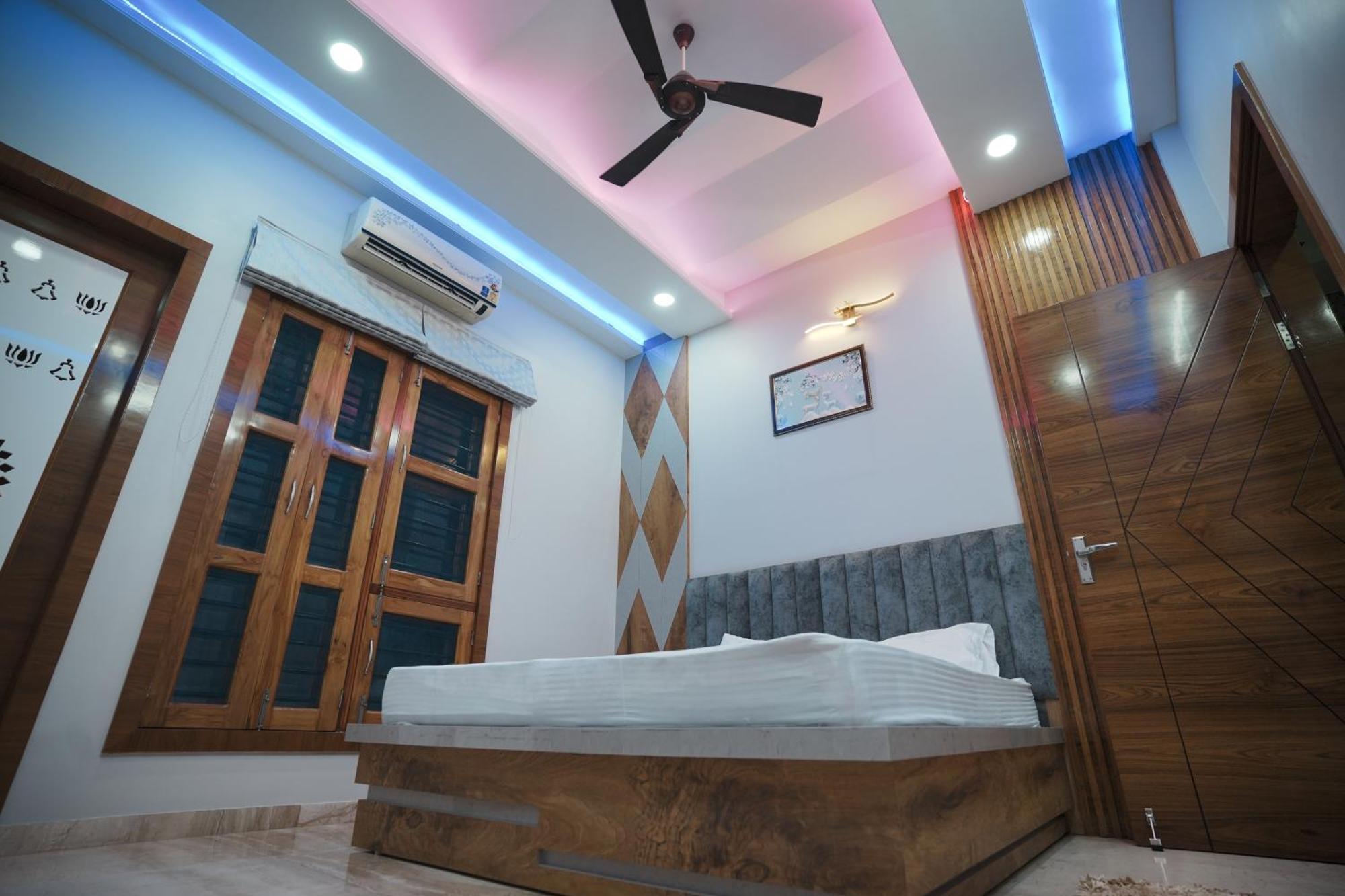 Amritam Palace A Luxury Ac Home Stay Ringas Kültér fotó