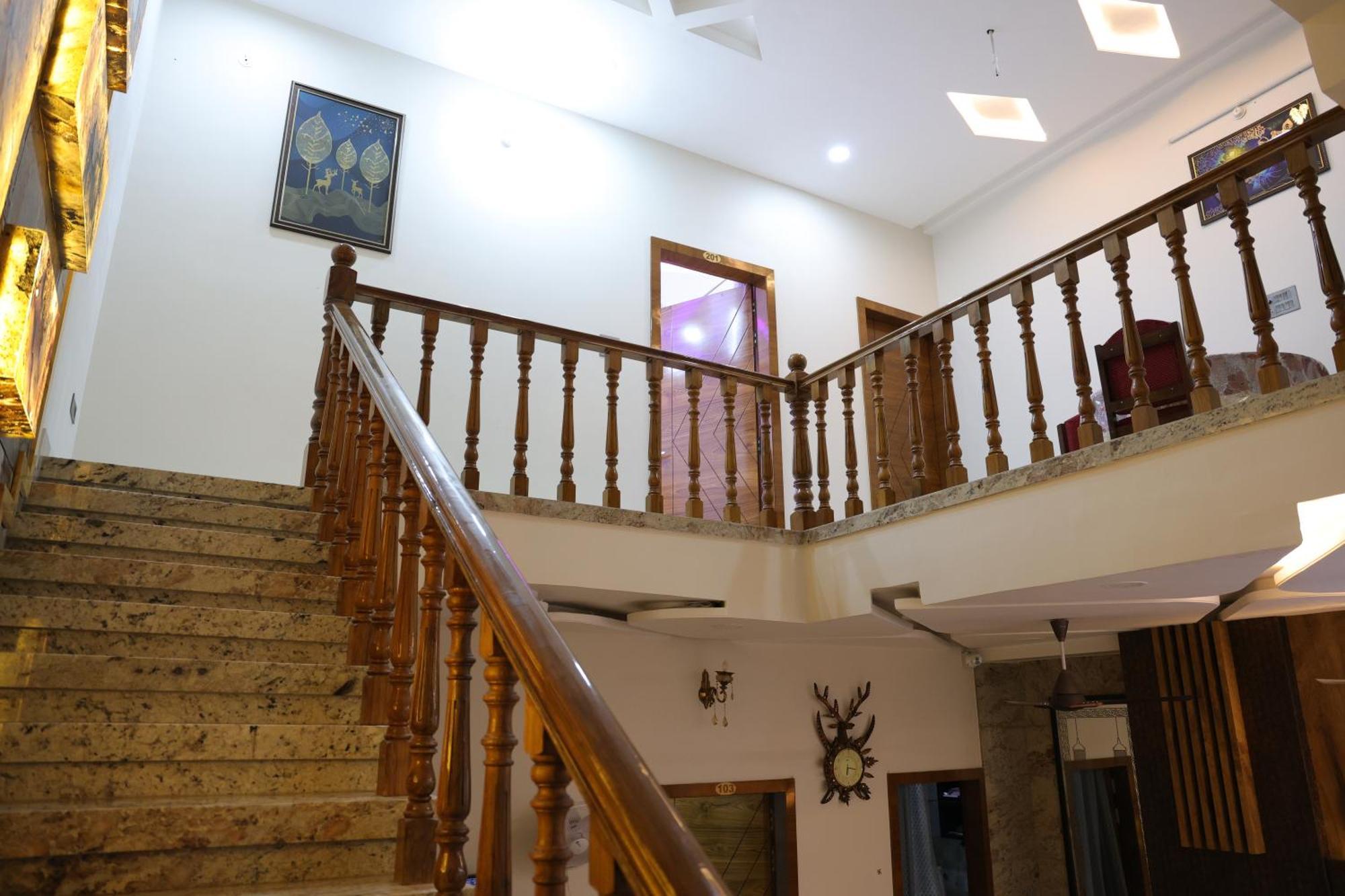 Amritam Palace A Luxury Ac Home Stay Ringas Kültér fotó