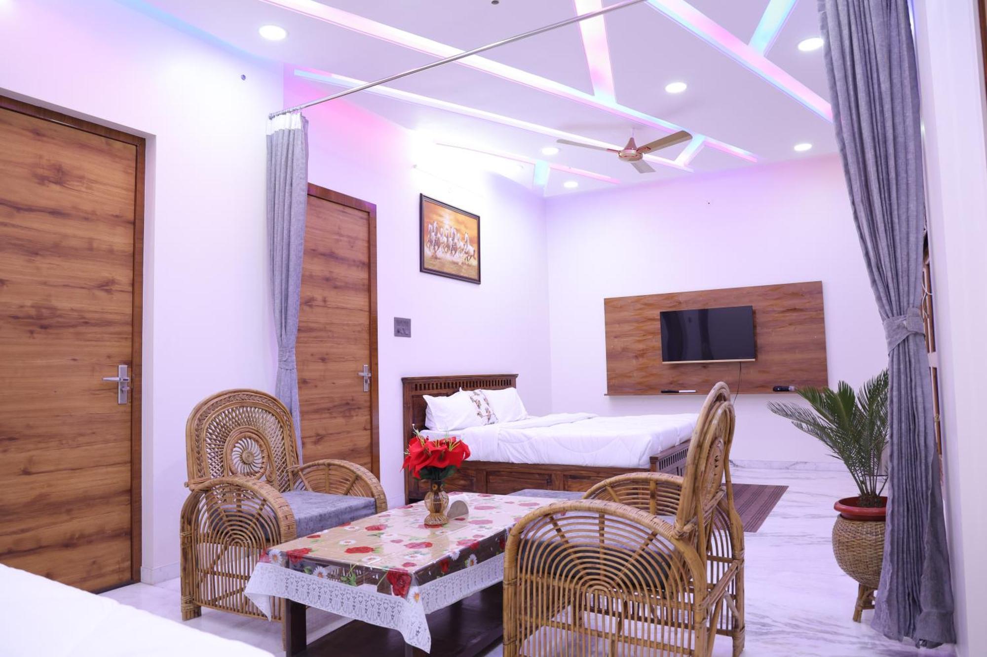 Amritam Palace A Luxury Ac Home Stay Ringas Kültér fotó