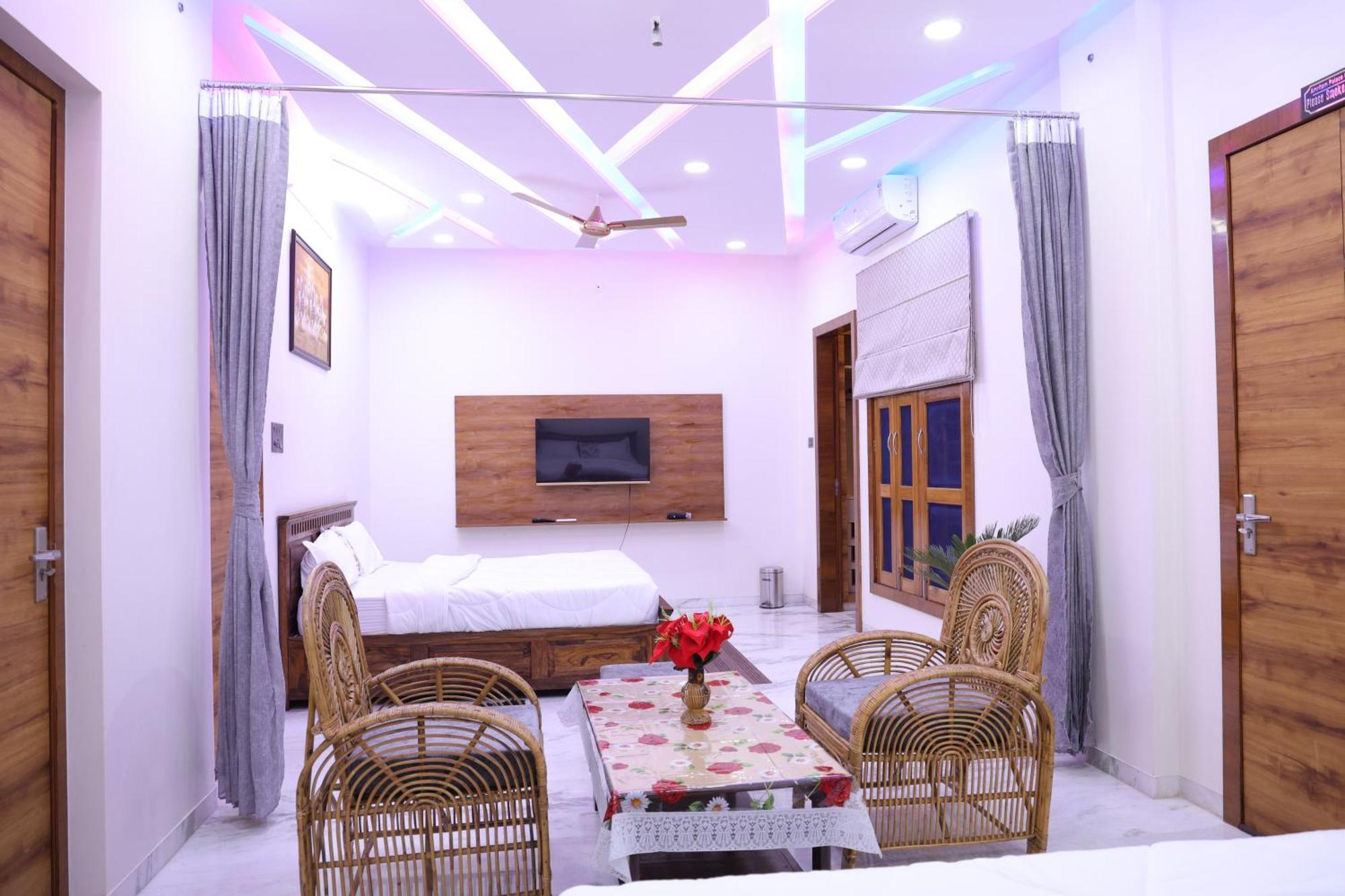 Amritam Palace A Luxury Ac Home Stay Ringas Kültér fotó