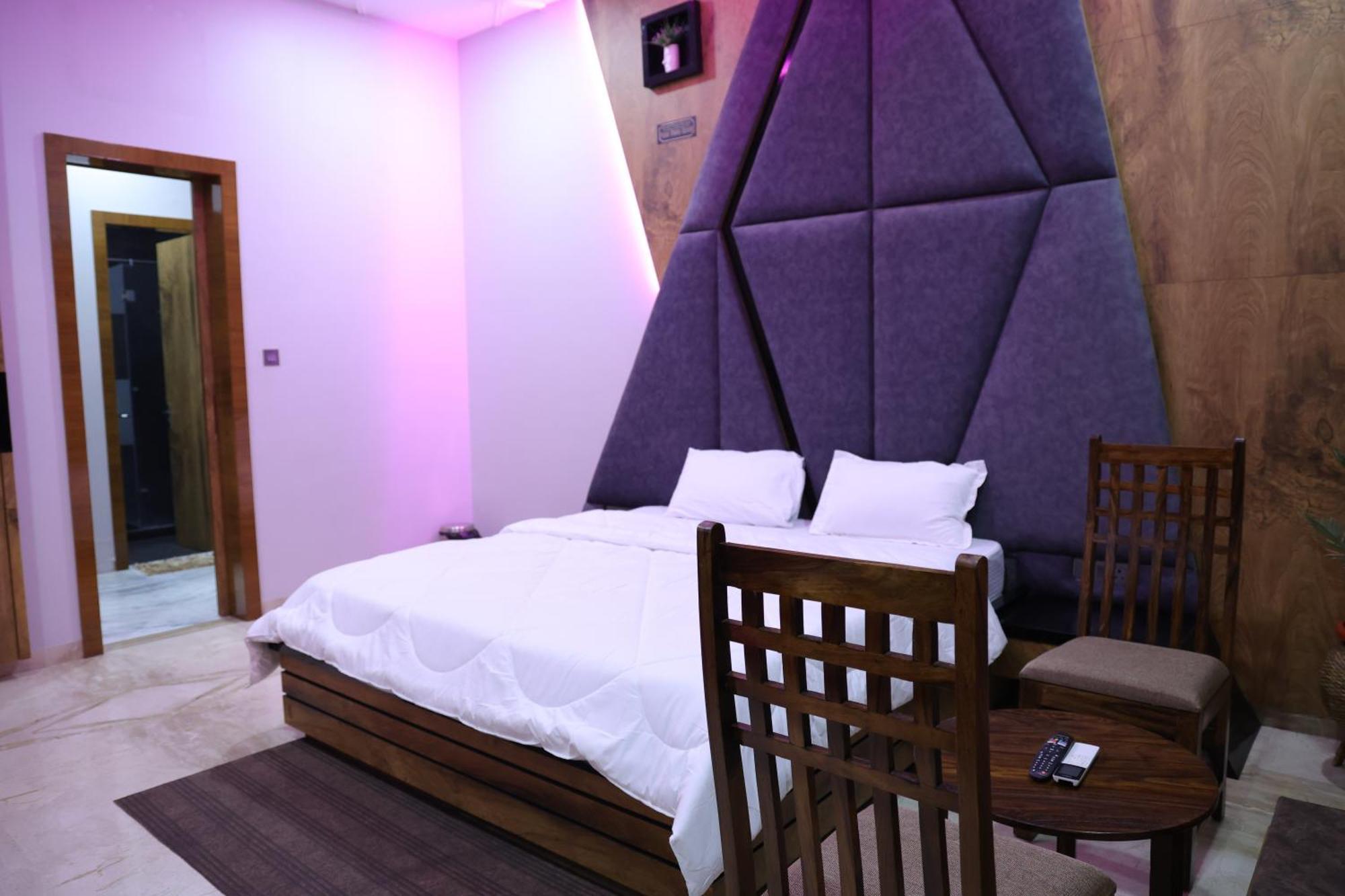 Amritam Palace A Luxury Ac Home Stay Ringas Kültér fotó